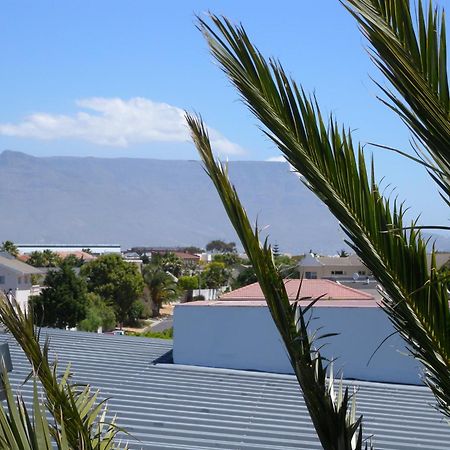 Capetown 4U Guesthouse Bloubergstrand Extérieur photo