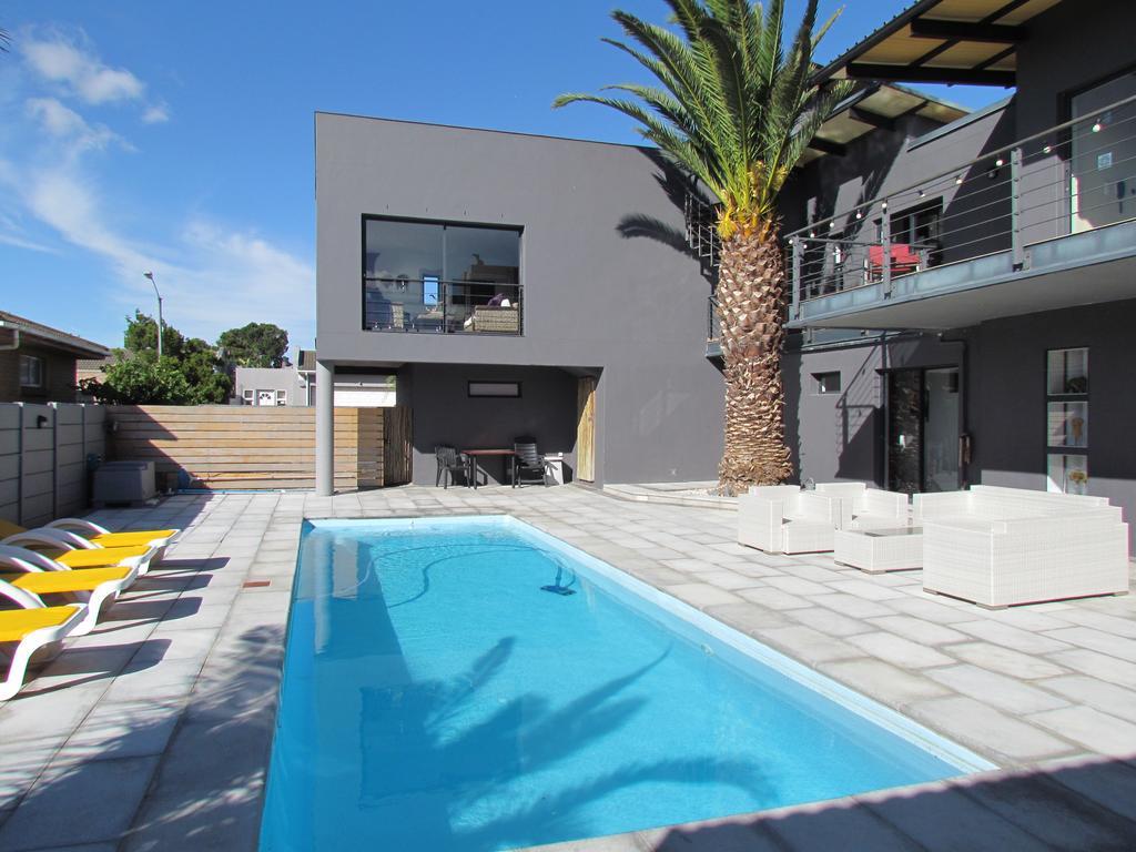 Capetown 4U Guesthouse Bloubergstrand Extérieur photo