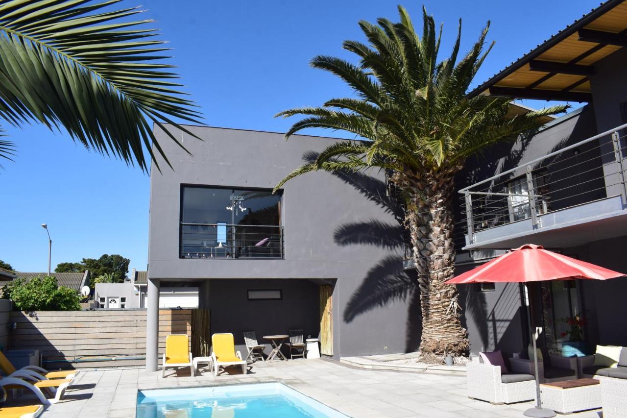 Capetown 4U Guesthouse Bloubergstrand Extérieur photo