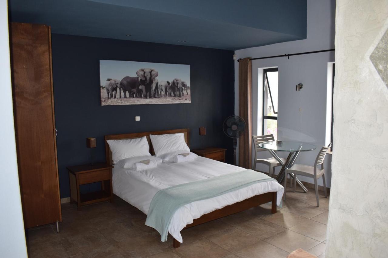 Capetown 4U Guesthouse Bloubergstrand Extérieur photo