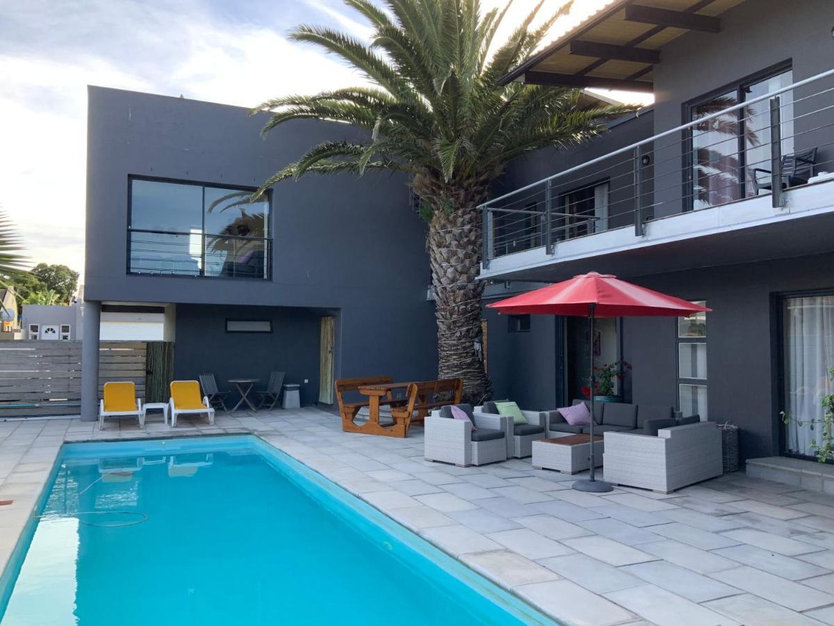 Capetown 4U Guesthouse Bloubergstrand Extérieur photo